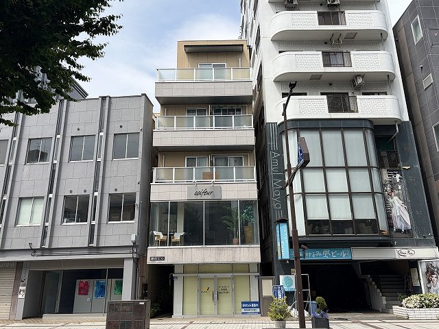 鎌田ビル 1F